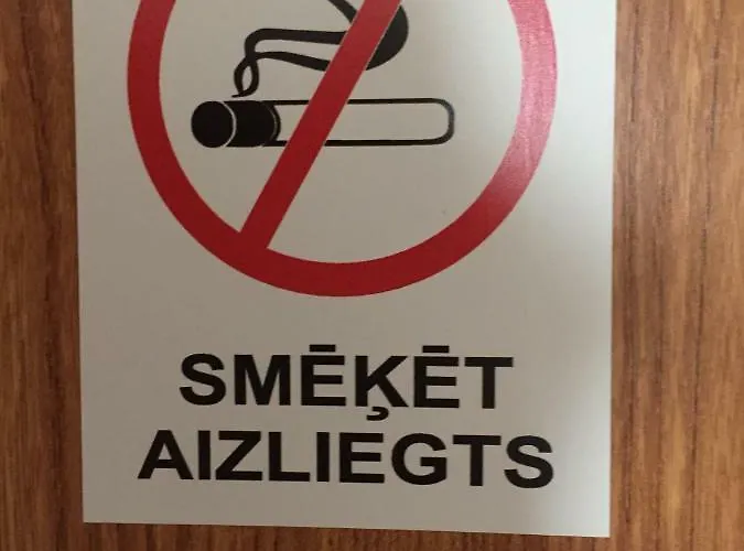 Apartment Cat Garden Deluxe