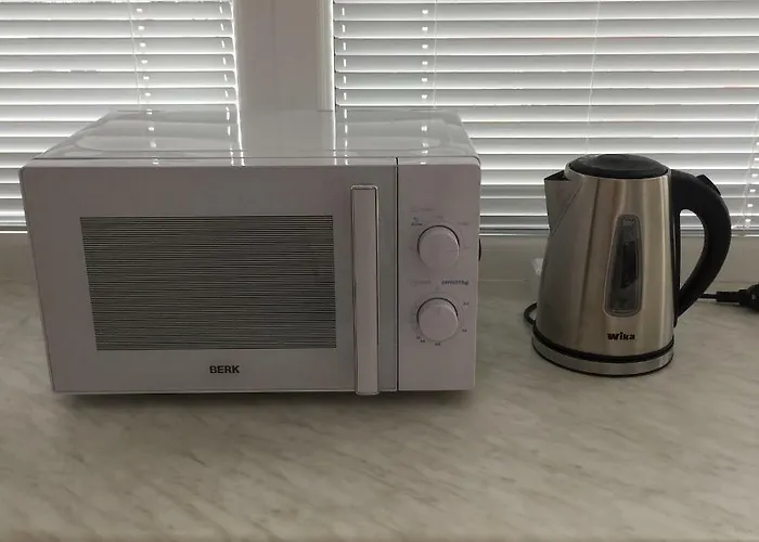 Apartment Cat Garden Deluxe *